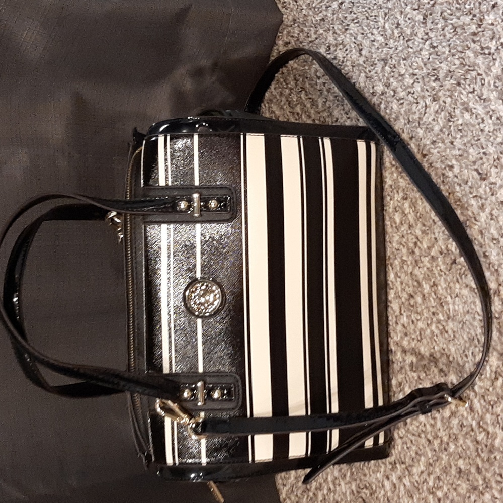 Cream/Black Bag